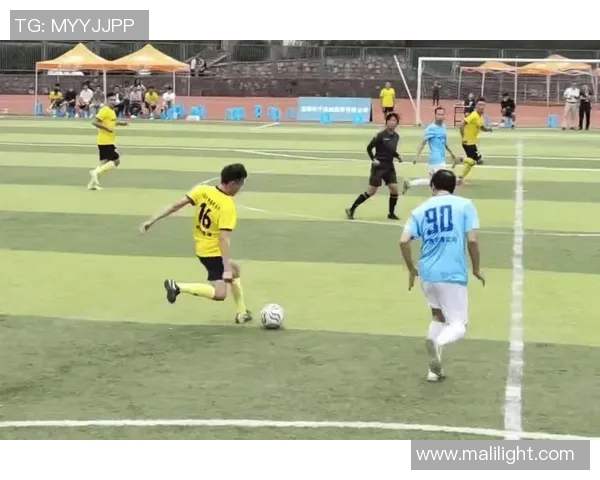 退役足球明星亲临见面活动畅谈绿茵岁月共享荣耀时刻